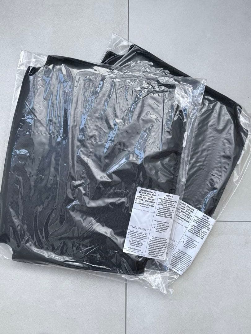 Carl Hansen & Søn CH24 ブラッククッション 2枚セット