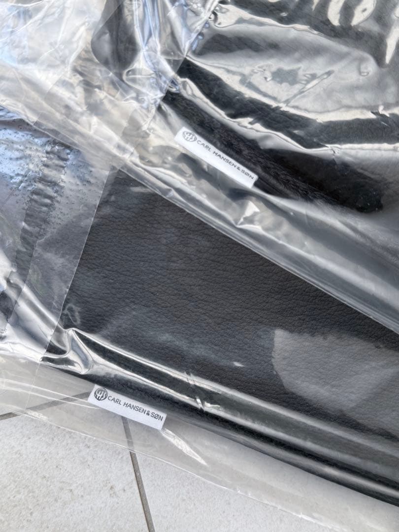 Carl Hansen & Søn CH24 ブラッククッション 2枚セット