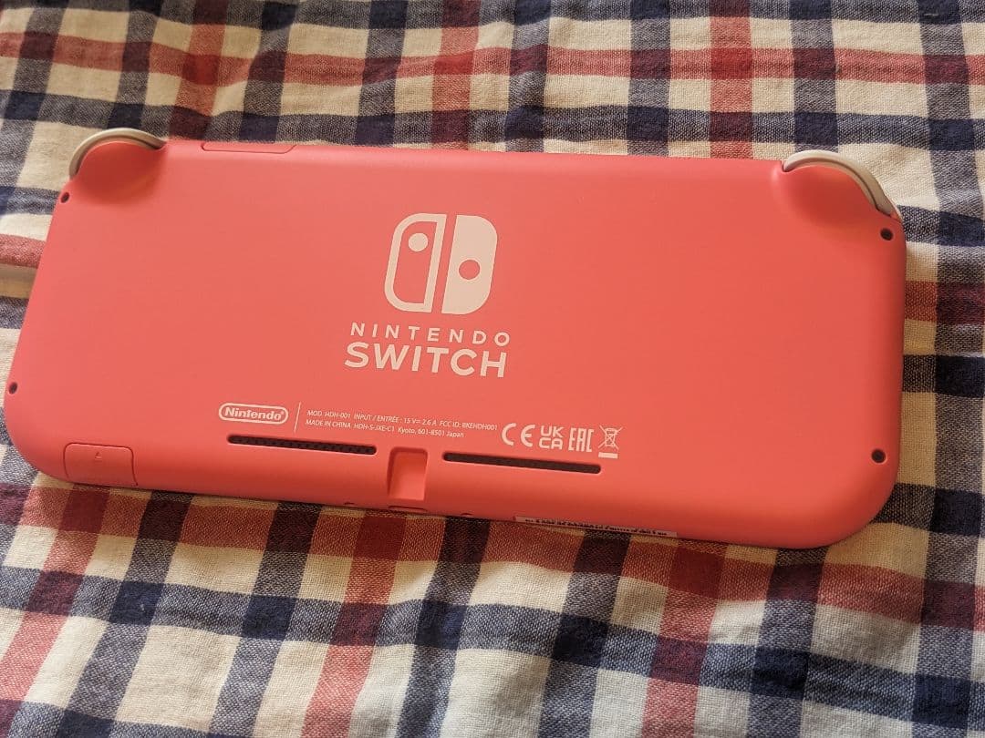 Nintendo Switch Lite コーラルピンク　カバー付き
