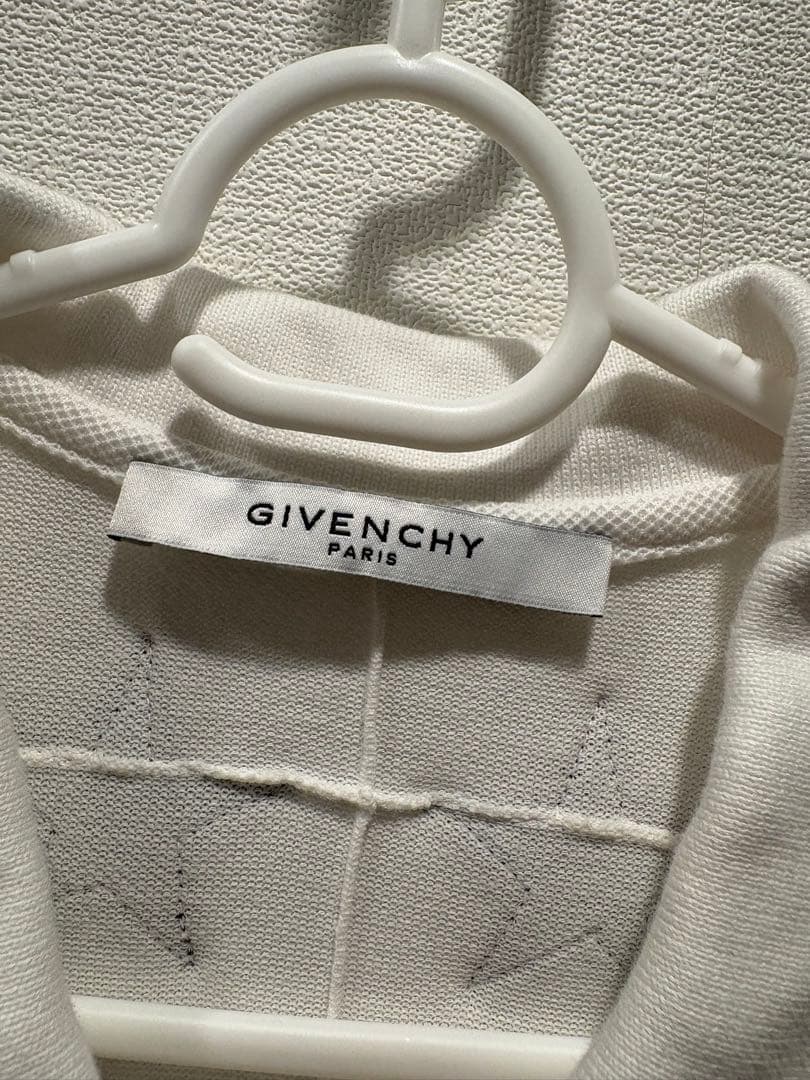 GIVENCHYスターポロシャツ