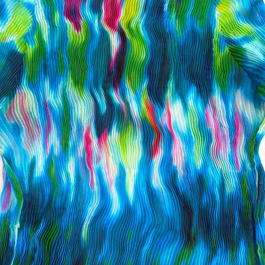 極美品】イッセイミヤケ　ねじりプリーツ　タートルネック　マルチカラー　Mサイズ