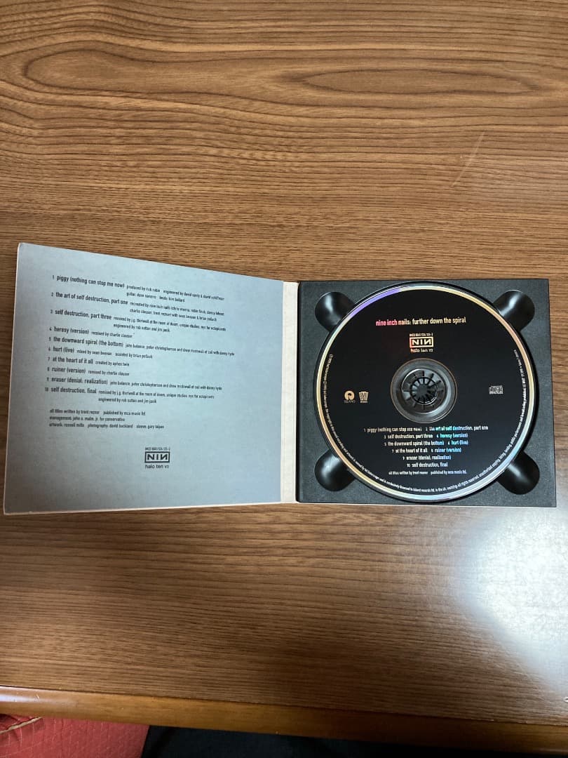 缶入り nine inch nails: further down the...