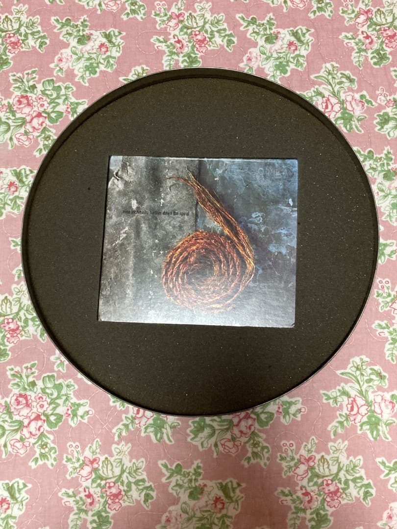 缶入り nine inch nails: further down the...