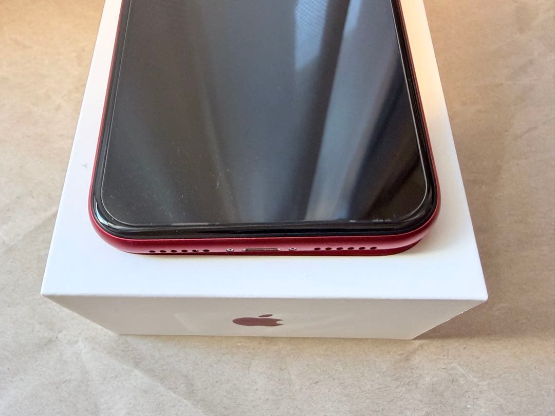 iPhone 11 (PRODUCT)RED 256GB SIMフリー おまけ付