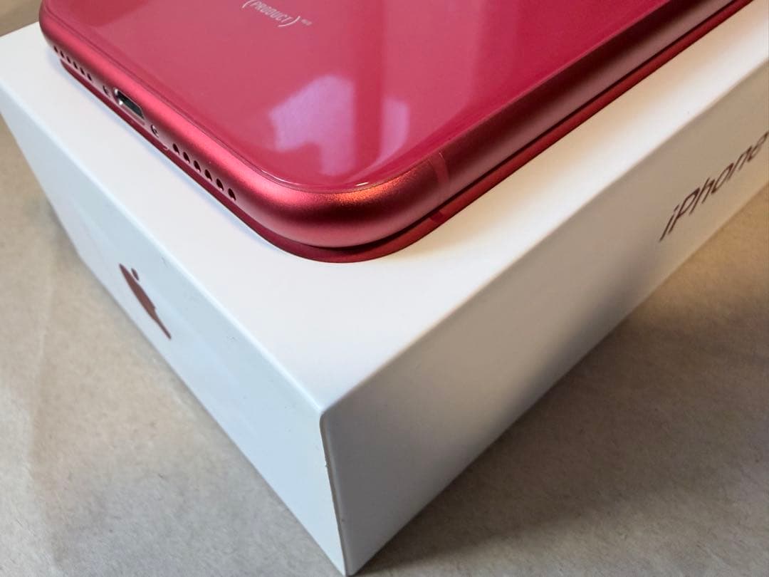 iPhone 11 (PRODUCT)RED 256GB SIMフリー おまけ付