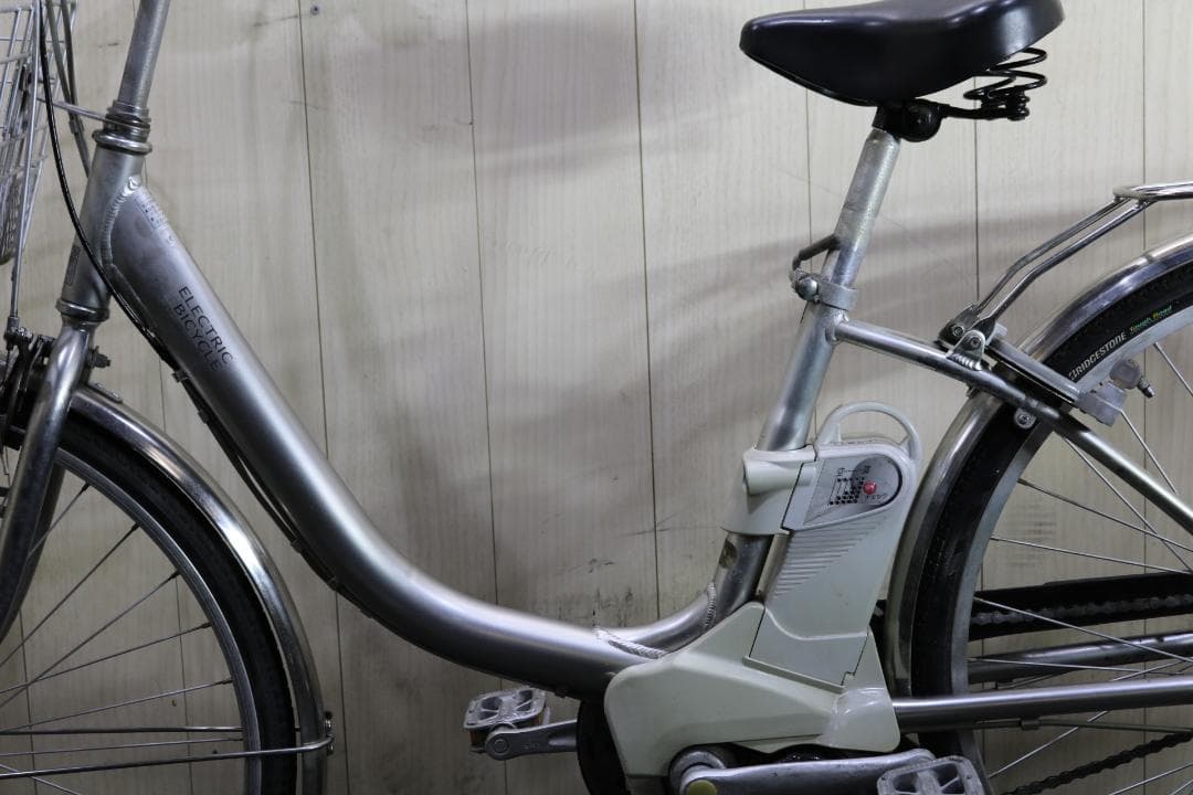 人気良品！パナソニック KE-EHAD63S 26型アルミ 3段 充電器付き