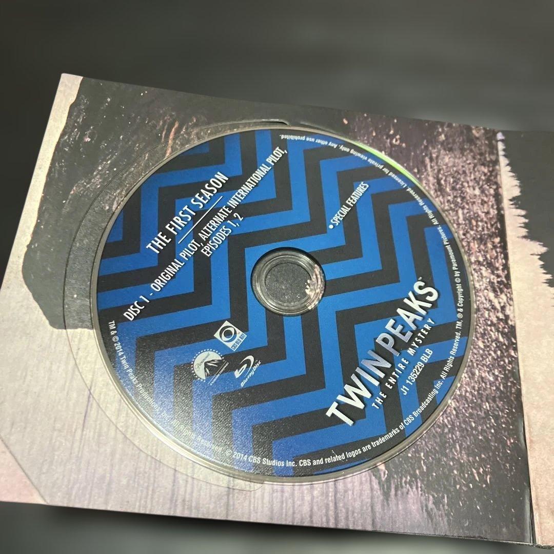 ツイン・ピークス 完全なる謎 Blu-ray BOX〈数量限定生産・10枚組〉