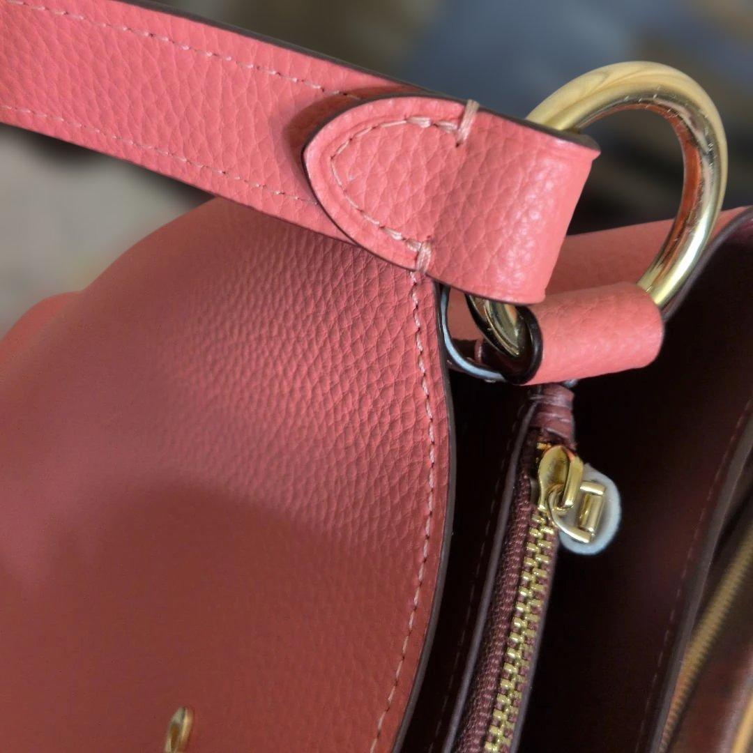 #新品未使用同様　#COACHサーモン ピンク レザー ショルダートートバッグ
