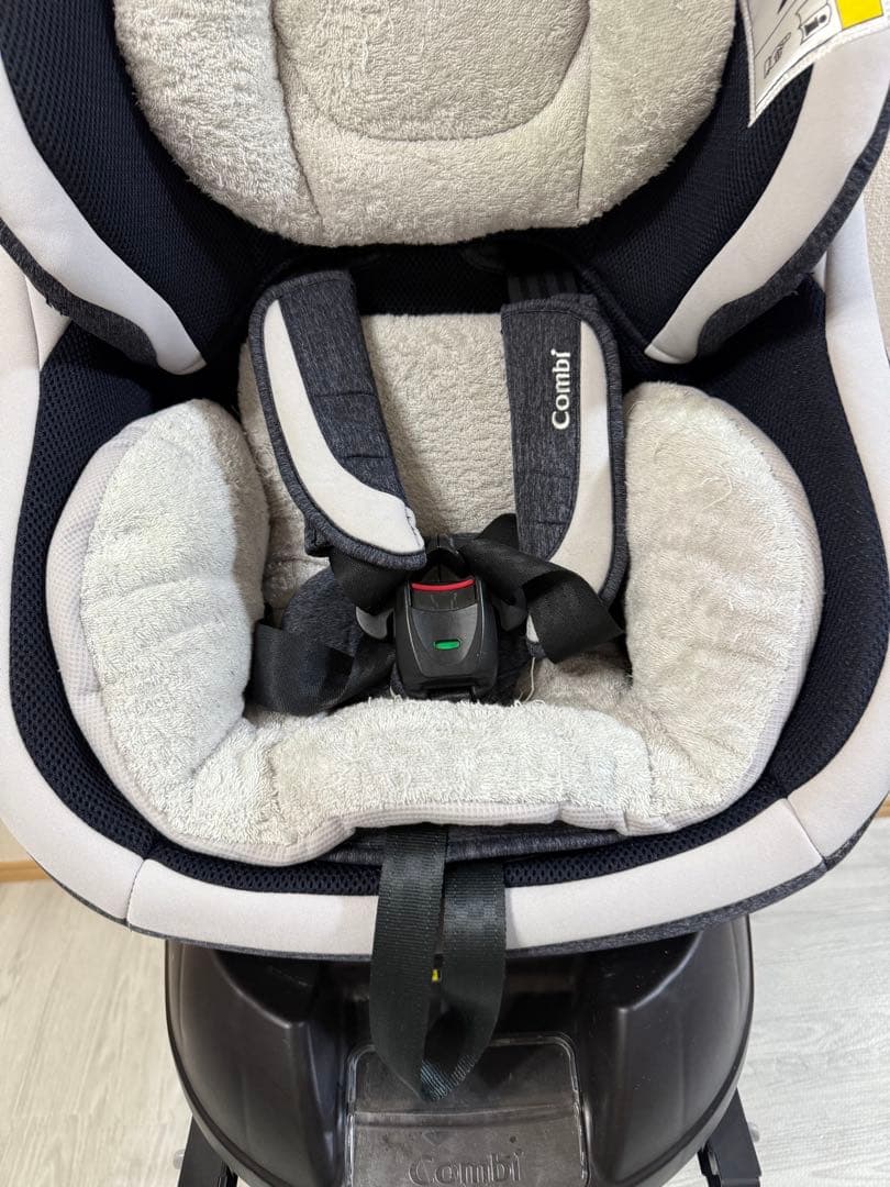 【美品】コンビ　クルムーヴスマート ISOFIX エッグショック JK-600