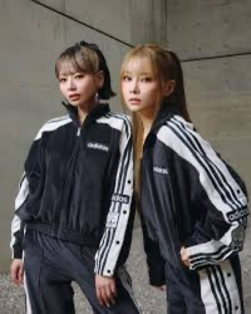 adidas W ADIBREAK VELOUR M 上のみ⭐️タグ付き⭐️当日発送