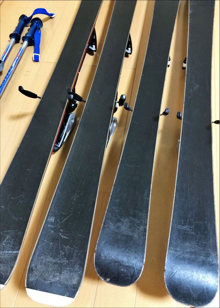 スキー板　ストック付き　2セット①