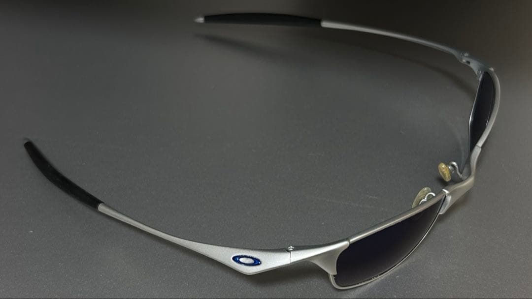 小物 oakley wiretap