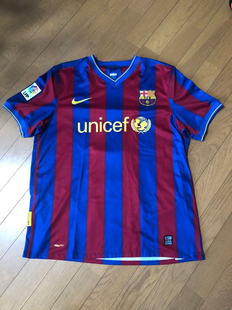 バルセロナ　イニエスタ　サイン入り　ユニフォーム