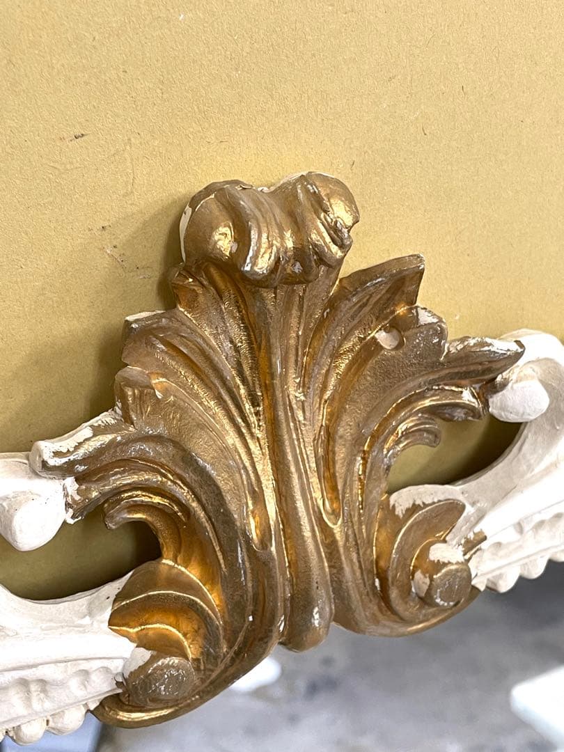 す*る様 イタリー製 壁掛け鏡 アンティーク調 クラシックオーバル型 ゴールド/