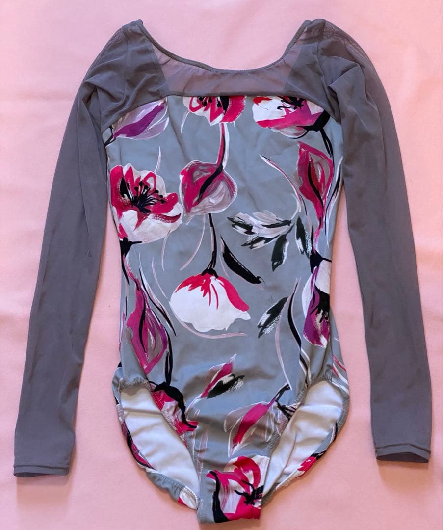 stina フラワー柄 長袖レオタード