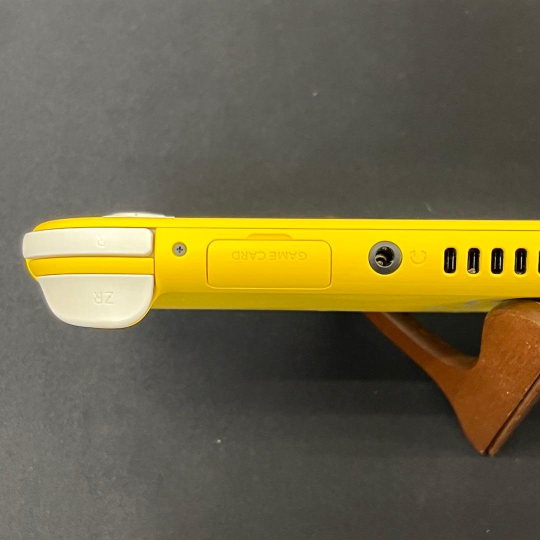 ジャンク【電源確認済み】Nintendo Switch Lite　イエロー