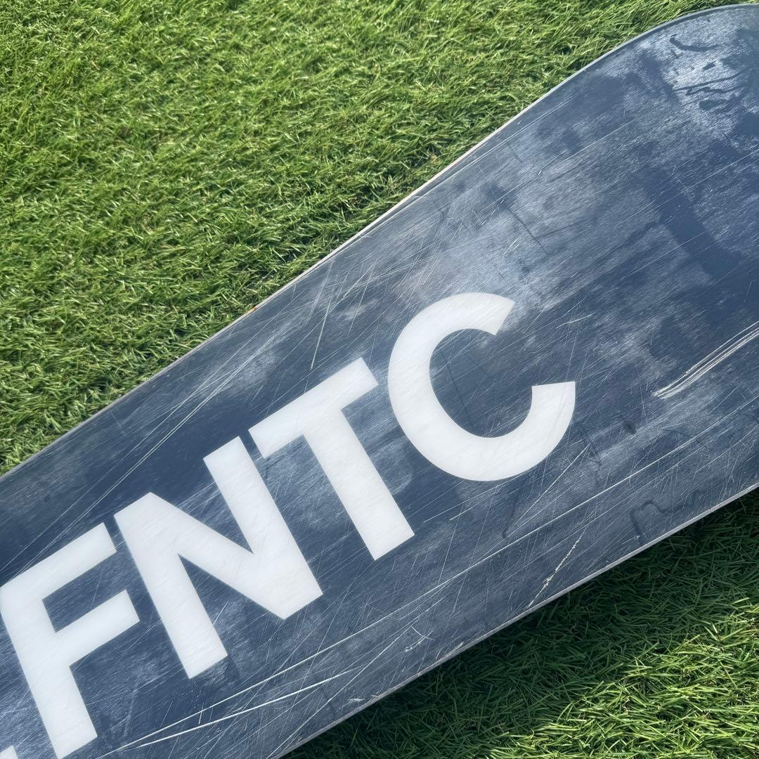 FNTC TNTC 143cm スノーボード
