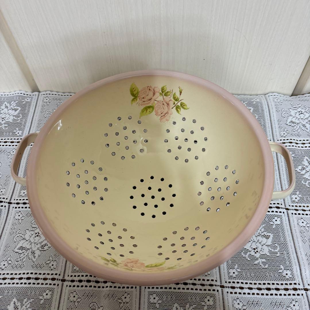 イマン　ダイアナローズ　ホーロー製コランダーＬ