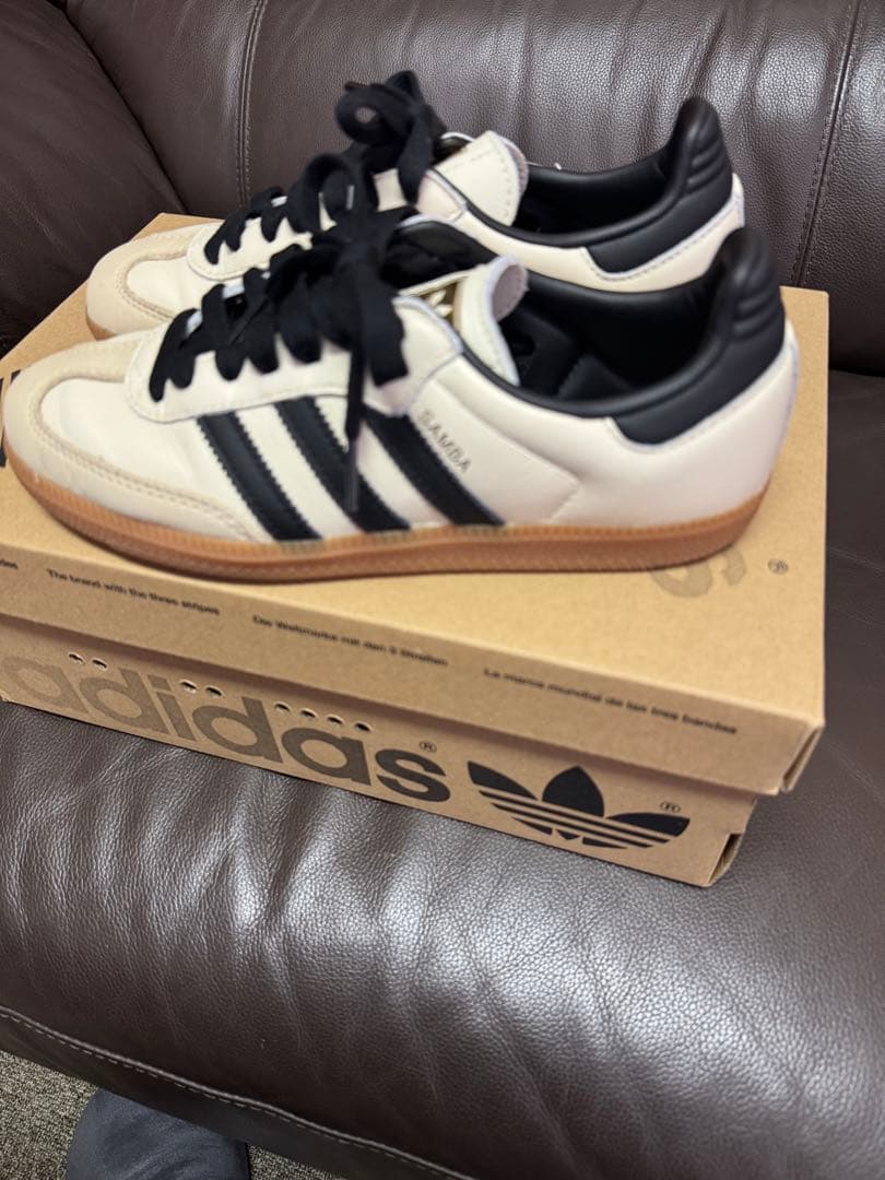 adidas サンバクリーム/ブラック　ブラック紐 超美品　23.5cm