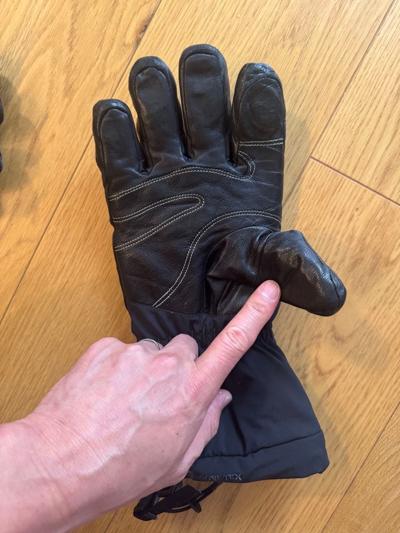 アークテリクス GORE-TEX 防寒手袋 M 黒