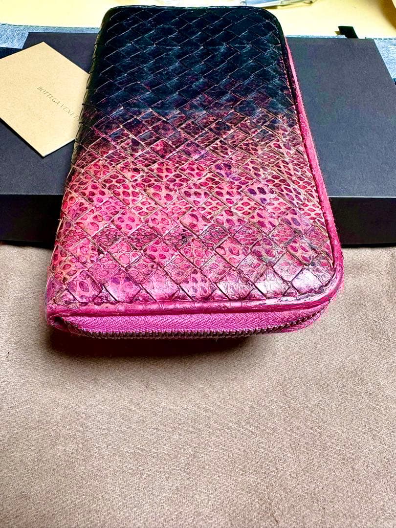 ノンコン ‼️BOTTEGA VENETA パイソン イントレチャート ‼️