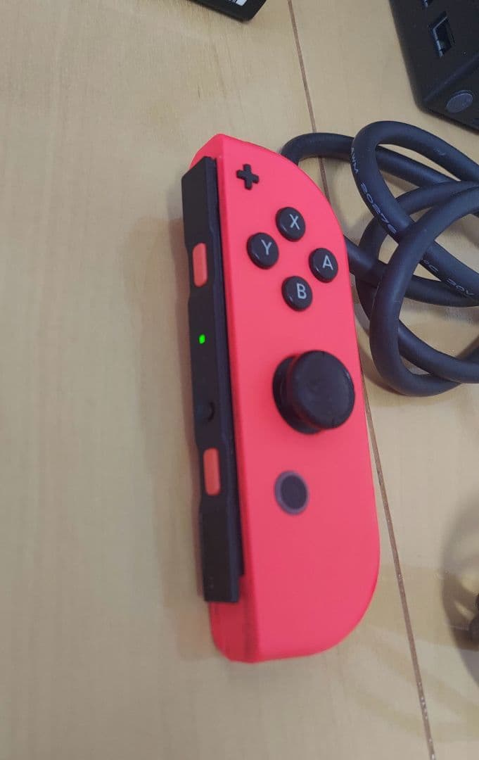 【限定セール価格】Nintendo Switch 本体　ジョイコン 青/赤箱付き