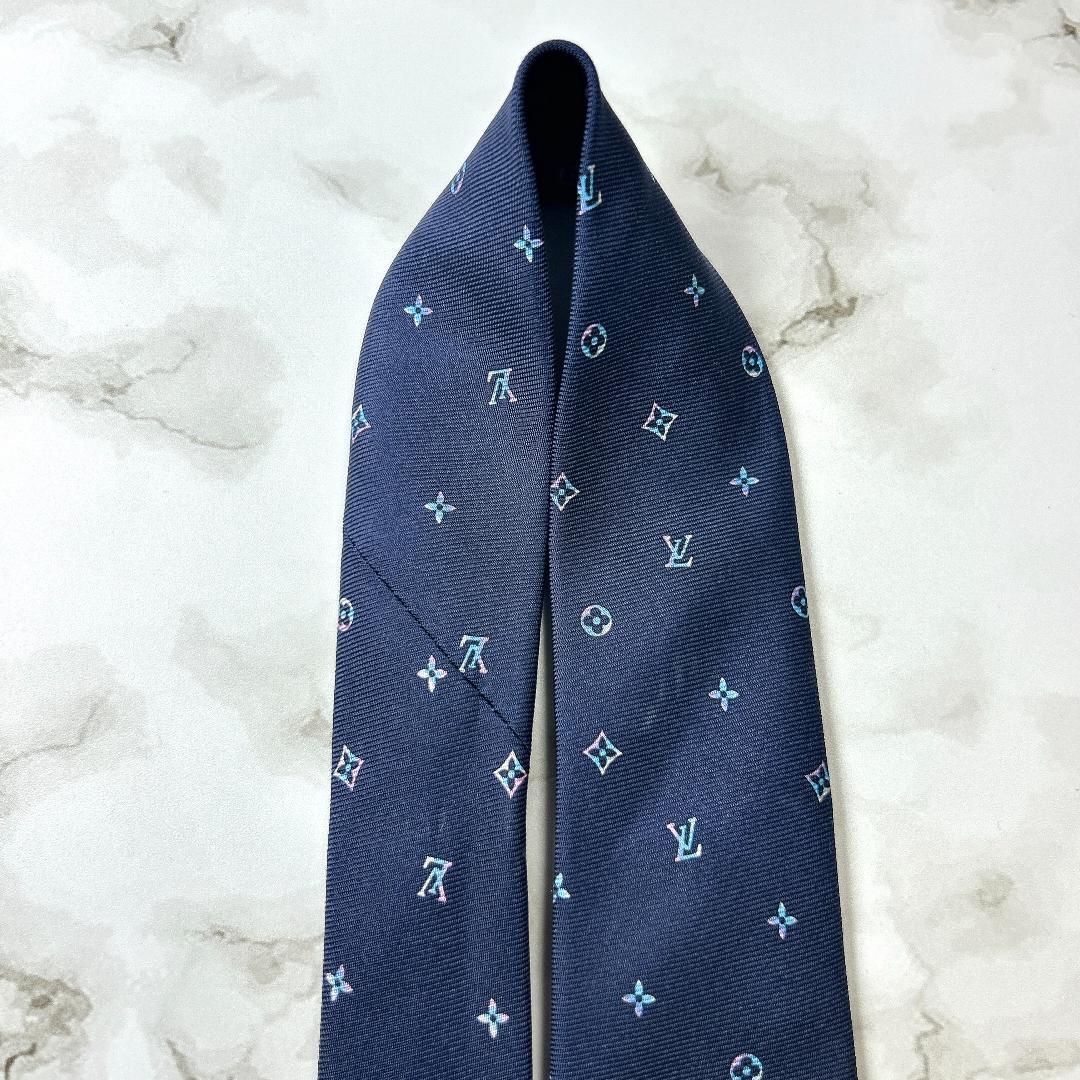 美品　ルイヴィトン　ネクタイ　マルチモノグラム　ビジネス　現行　肉厚　ネイビー