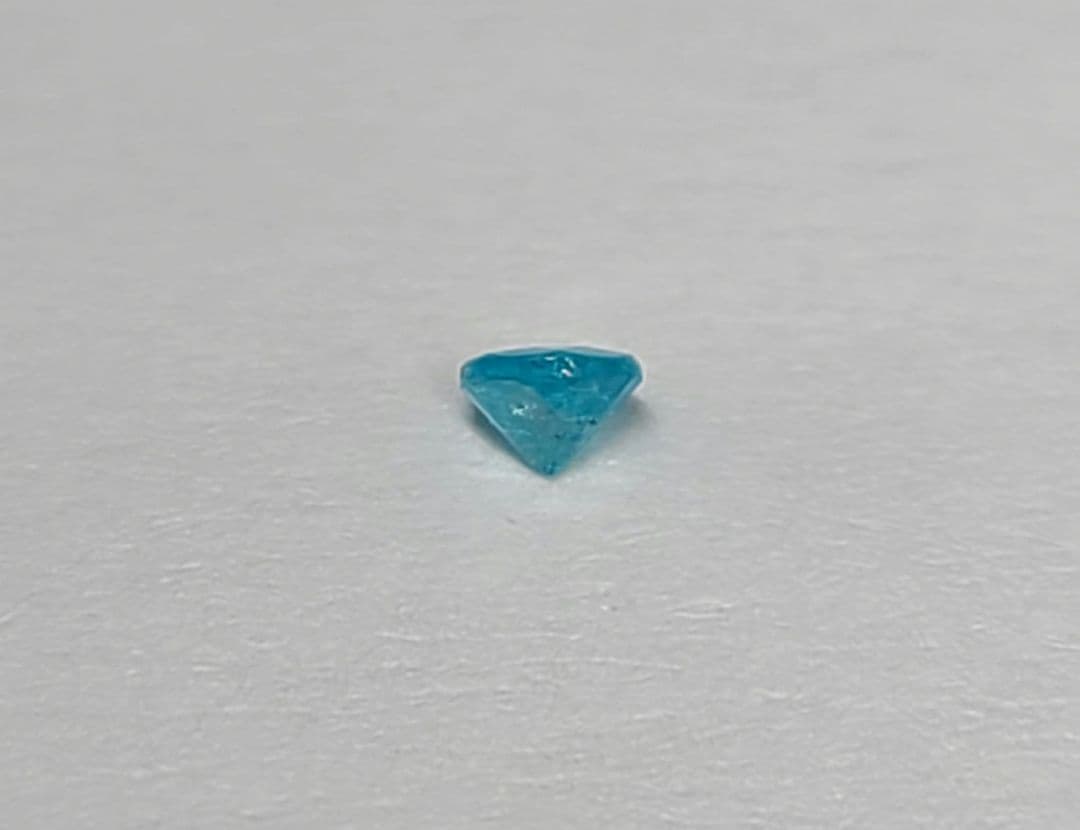 鮮やかなネオン!!★ブラジルバターリャパライバトルマリン★オーダー受付中