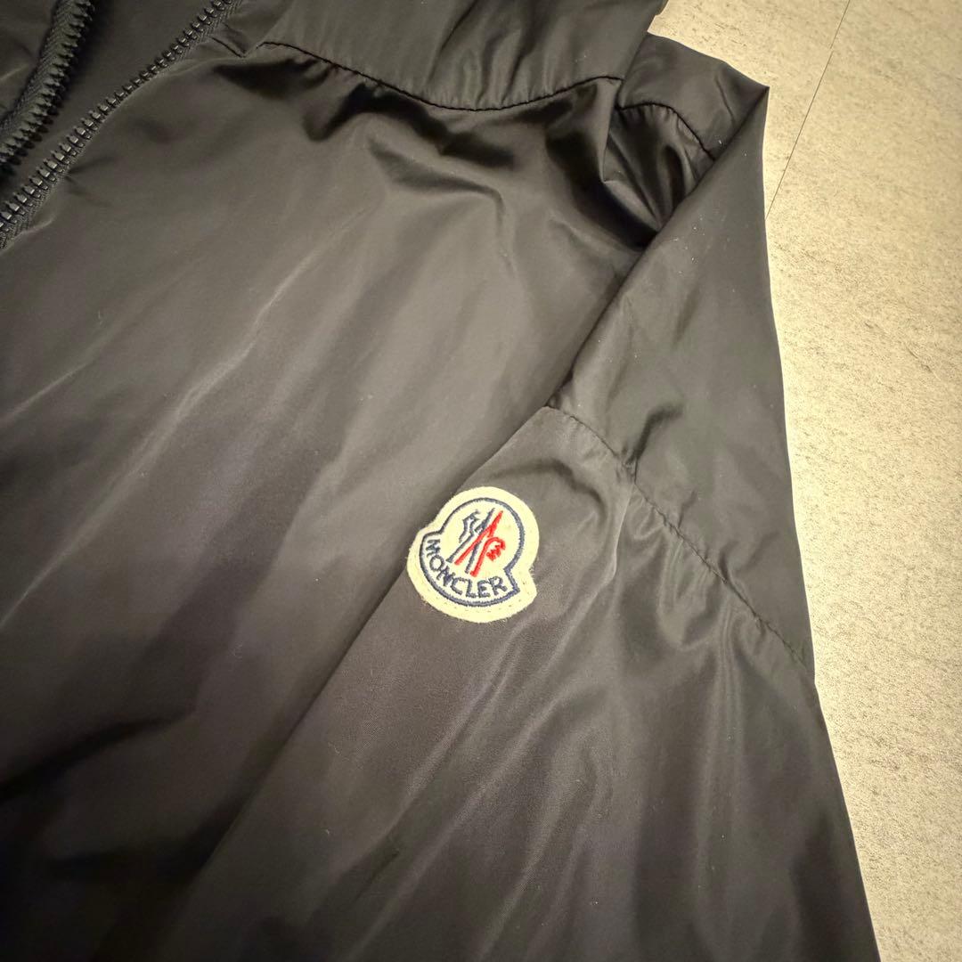 美品　モンクレール Lichen フード付き ナイロンコート レディース 黒