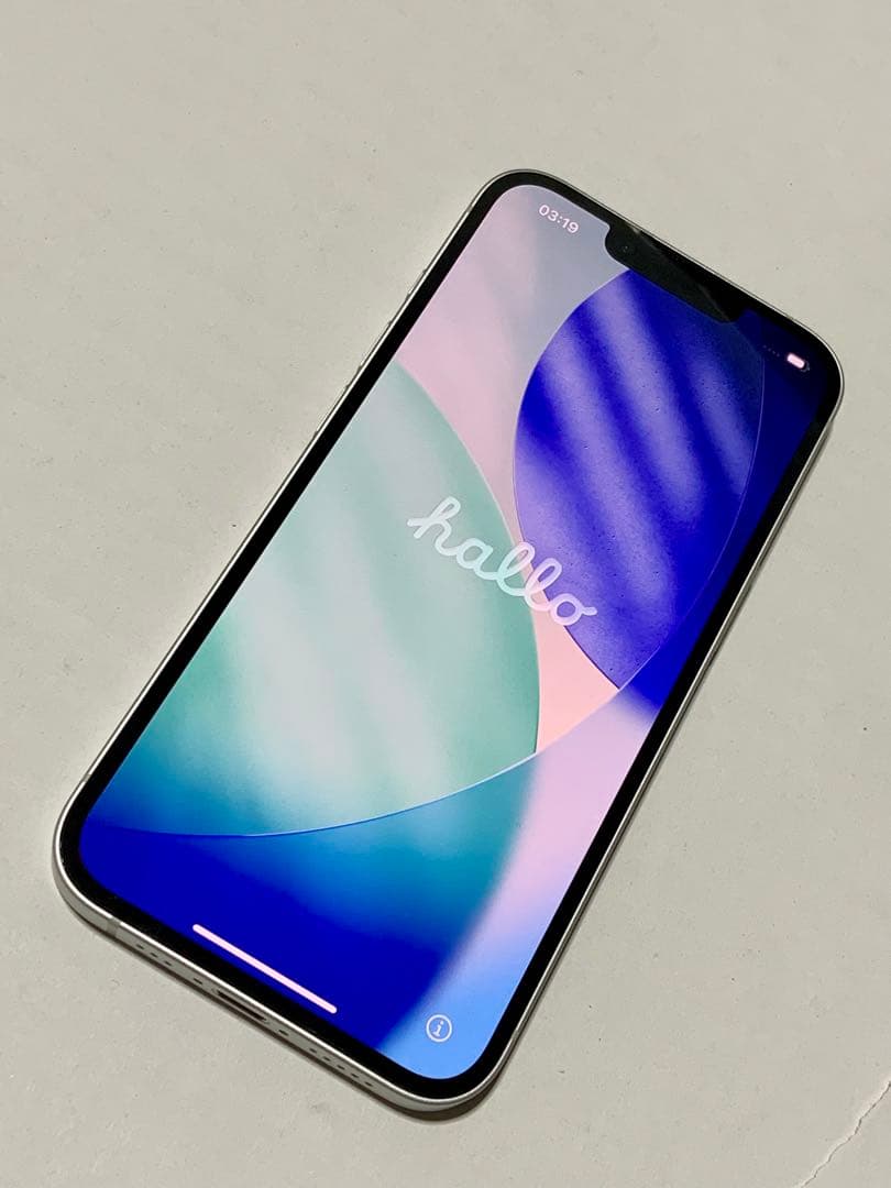 u*.様 Apple iPhone 16 e ホワイト 本体 SIMフリー