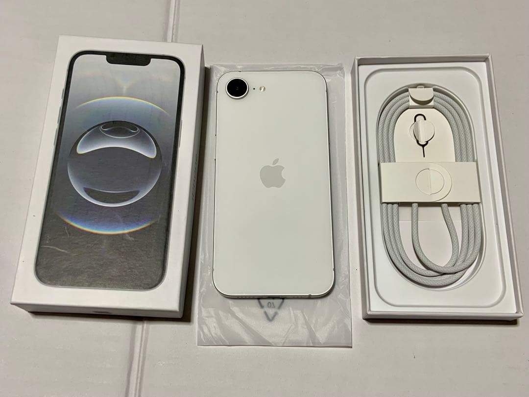 u*.様 Apple iPhone 16 e ホワイト 本体 SIMフリー