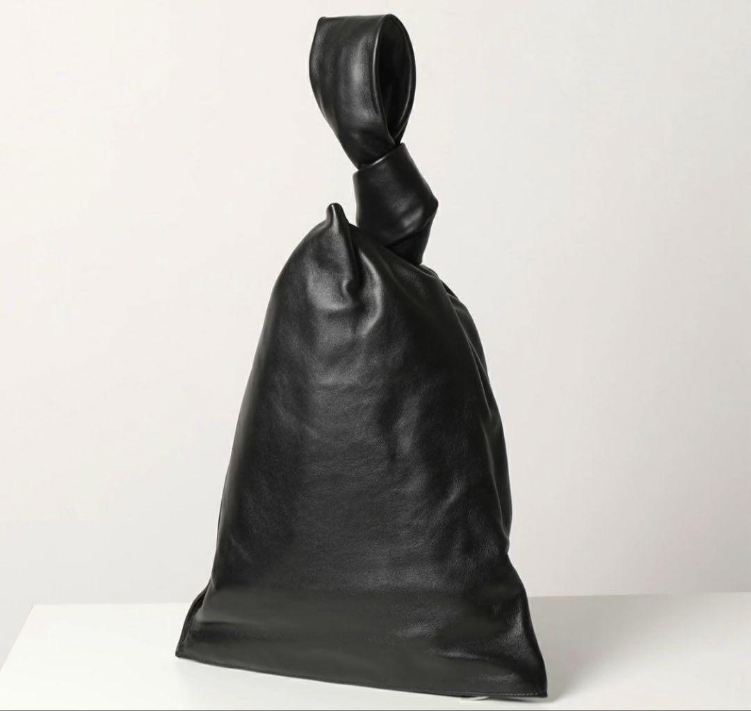 ブラックレザー クラッチバッグ 結び目デザイン