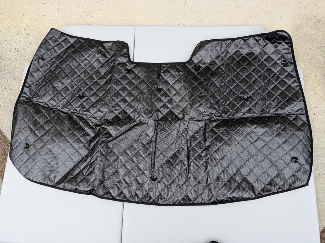 アウトランダーPHEV GN0W BMSブラックアルミサンシェード