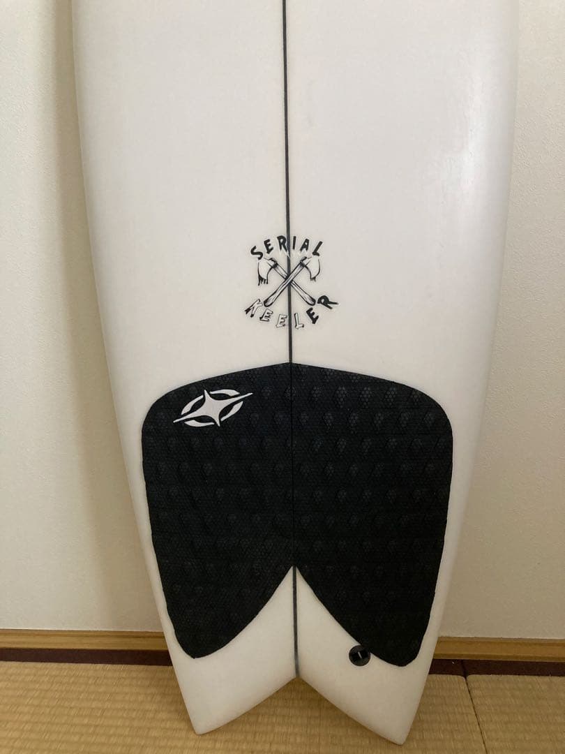 【美品】スーパーブランド サーフボード　シリアルキーラー 5'6\"