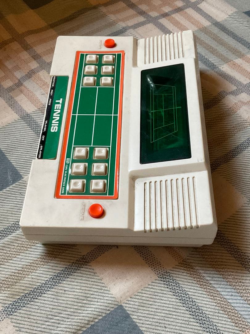 TOMY（現、タカラトミー）テニス。ポータブルゲーム機【作動不確認に付き？】