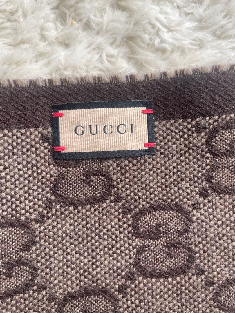 GUCCI・リバーシブル・マフラー