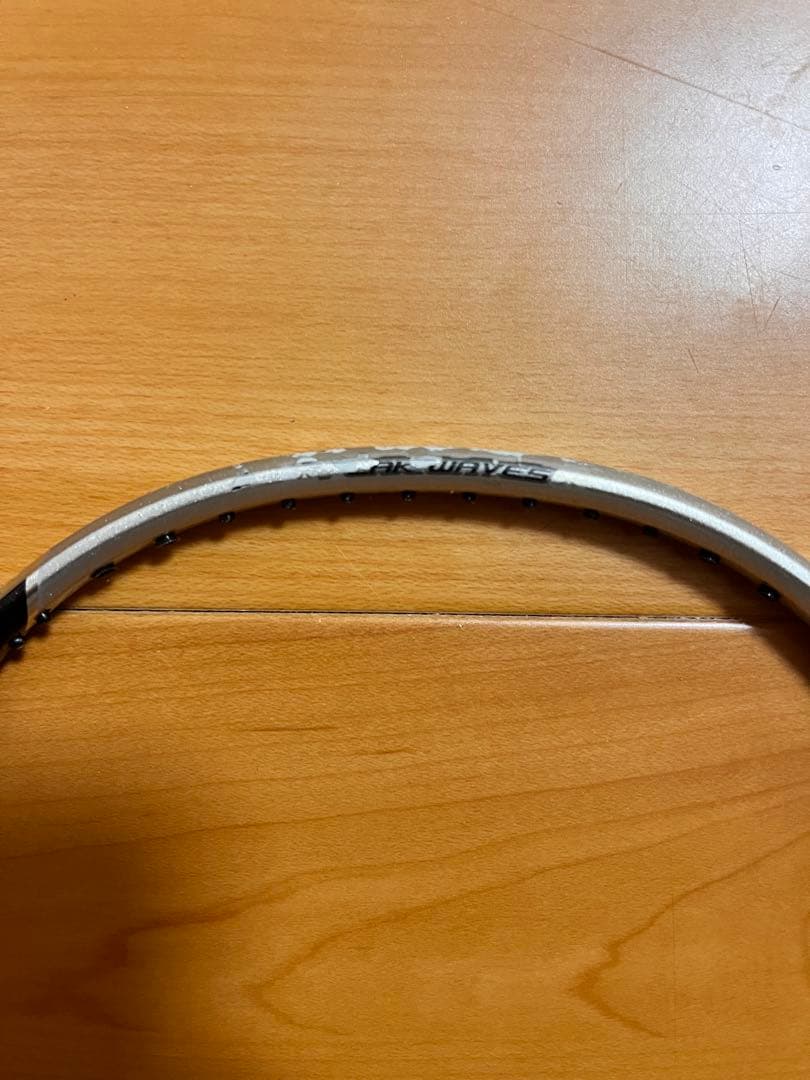 「4U Victor Meteor X70」バドミントンラケット