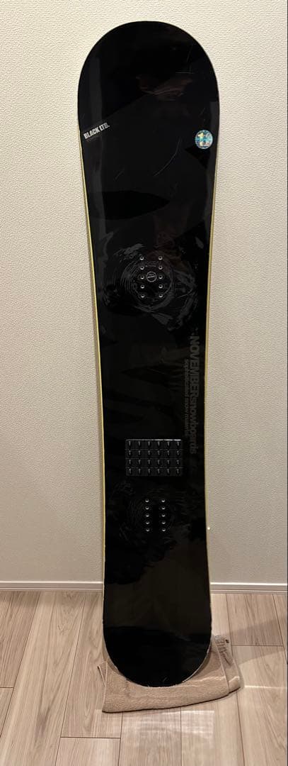NOVEMBER ARTISTE ノーベンバー アーティスト スノーボード 板