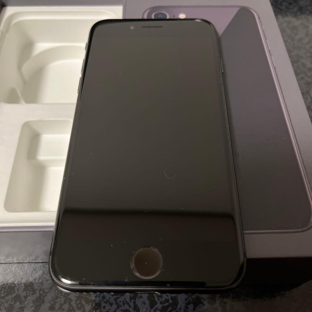 猫*ら様 Apple iPhone8ブラックバッテリー容量100%