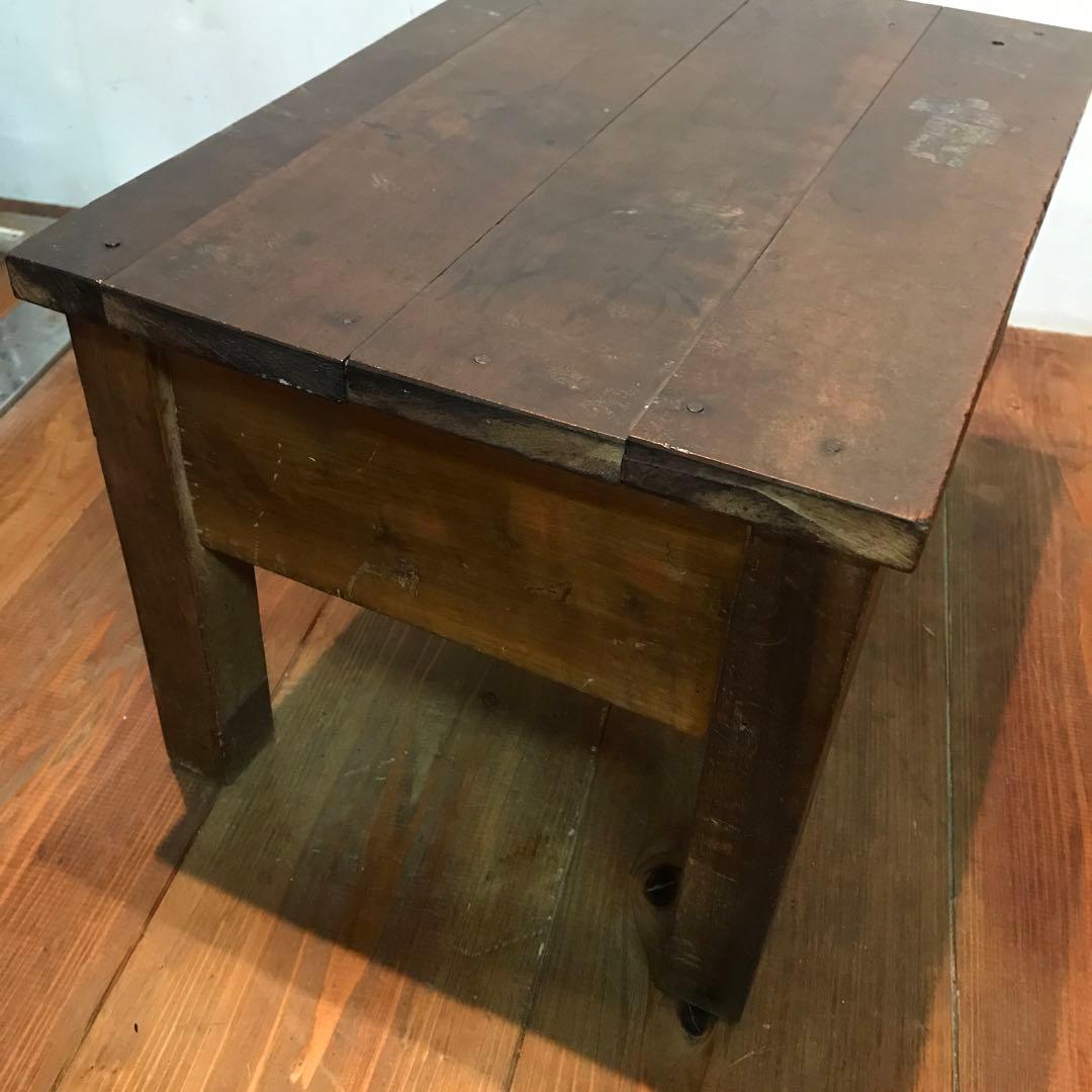 美品　木製　当時物　文机　ヴィンテージ　取手の金具も可愛い　どっしりした作り