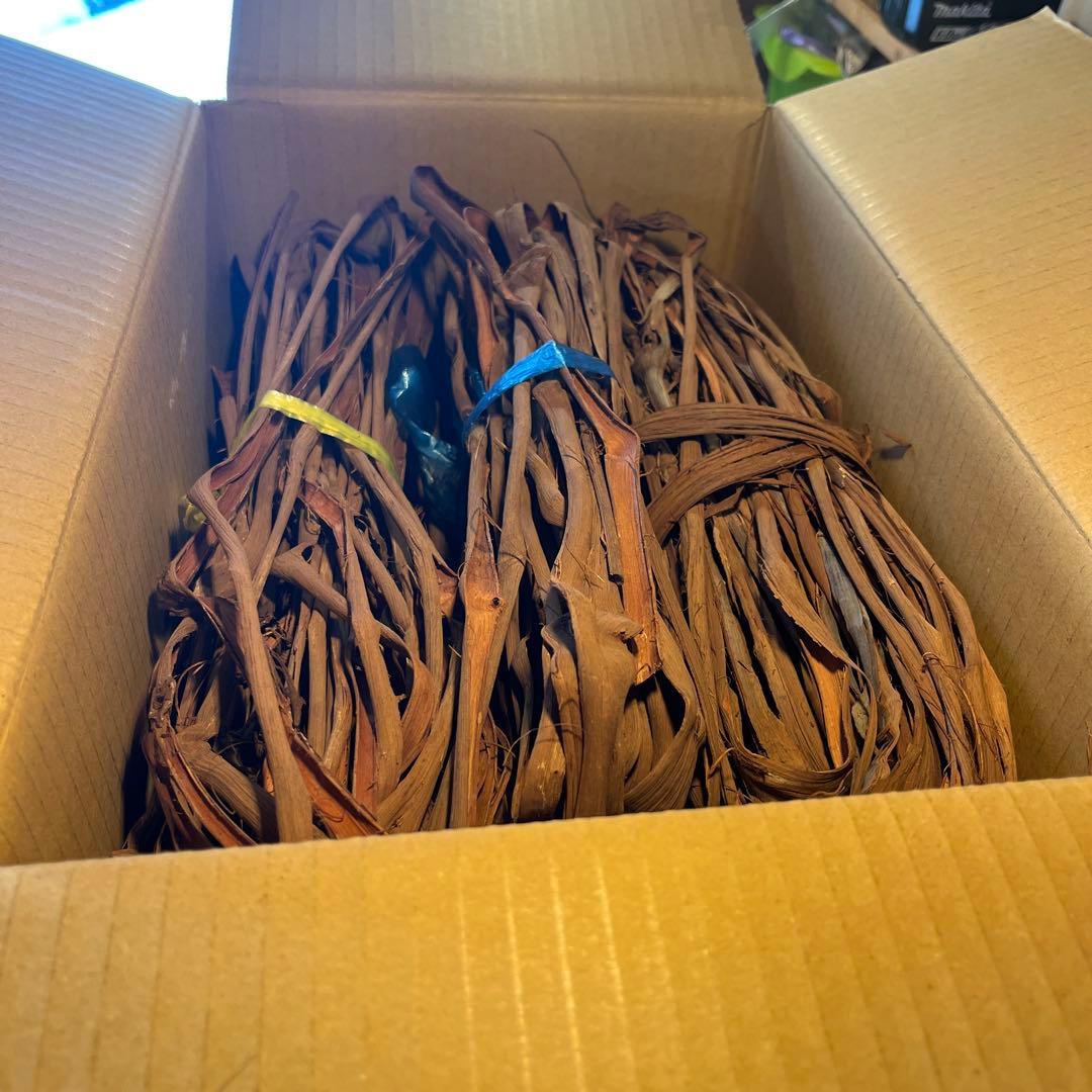 山葡萄の蔓　1800g