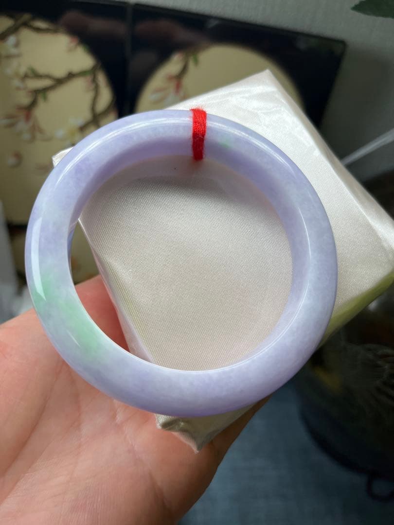 最終価格‼️コレクションレベル‼️高級品、最高峰色濃い春帯彩翡翠バングル　鑑定書付き