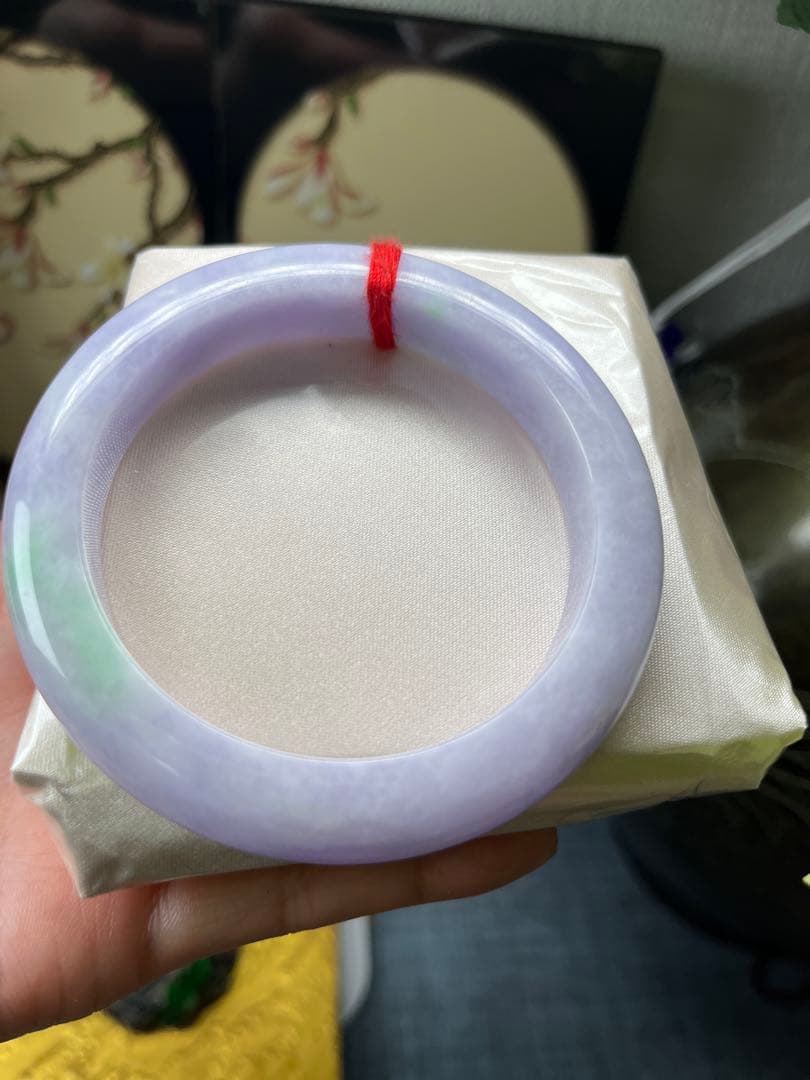 最終価格‼️コレクションレベル‼️高級品、最高峰色濃い春帯彩翡翠バングル　鑑定書付き