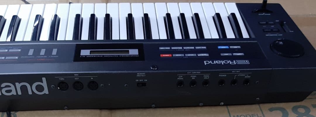 Roland αJUNO-2 シンセサイザー　アナログシンセ