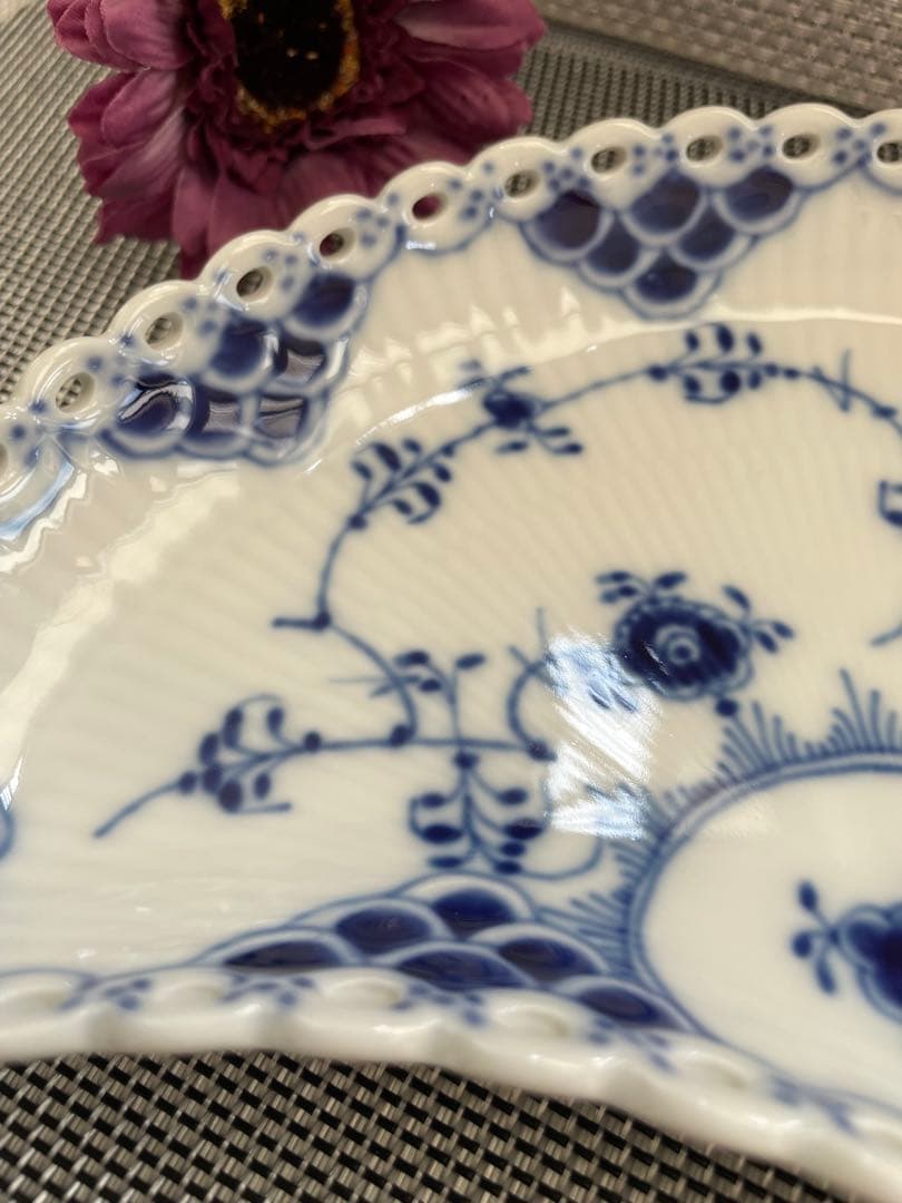 ブルーフルーテッド フルレース クレセントディッシュ 22cm ②