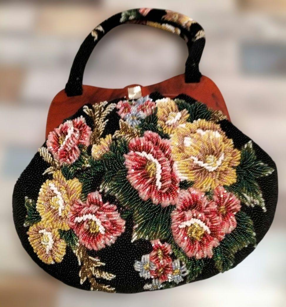 d*9様 ビーズ総刺繍/花柄 ボタニカル柄/べっ甲調がま口　ハンドバッグ ビーズ