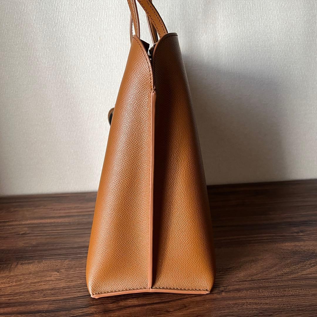 【新品未使用✨】FURLA VITTORIA Lヴィットリア トートバッグ ロゴ