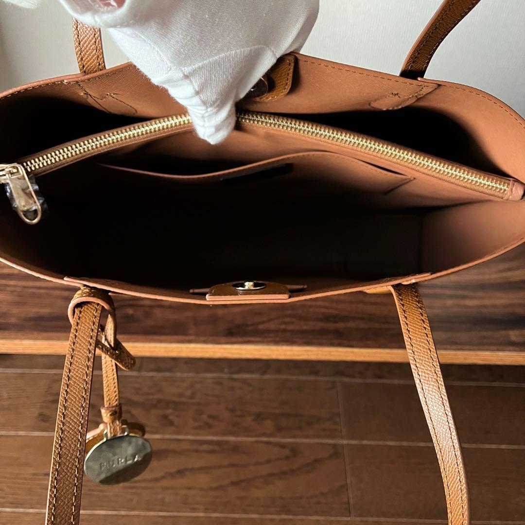 【新品未使用✨】FURLA VITTORIA Lヴィットリア トートバッグ ロゴ