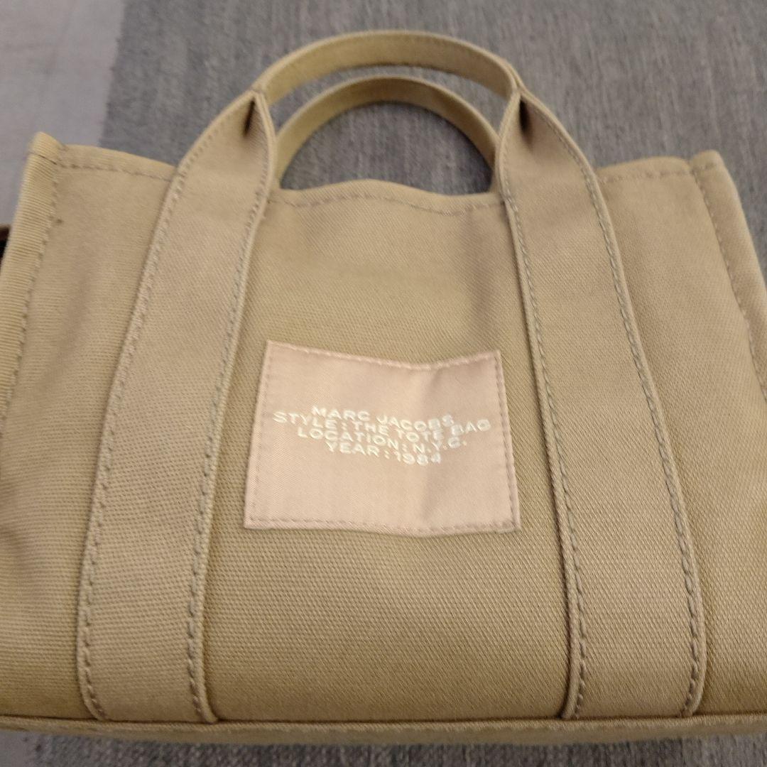 MARC JACOBS THE TOTE BAGカーキ
