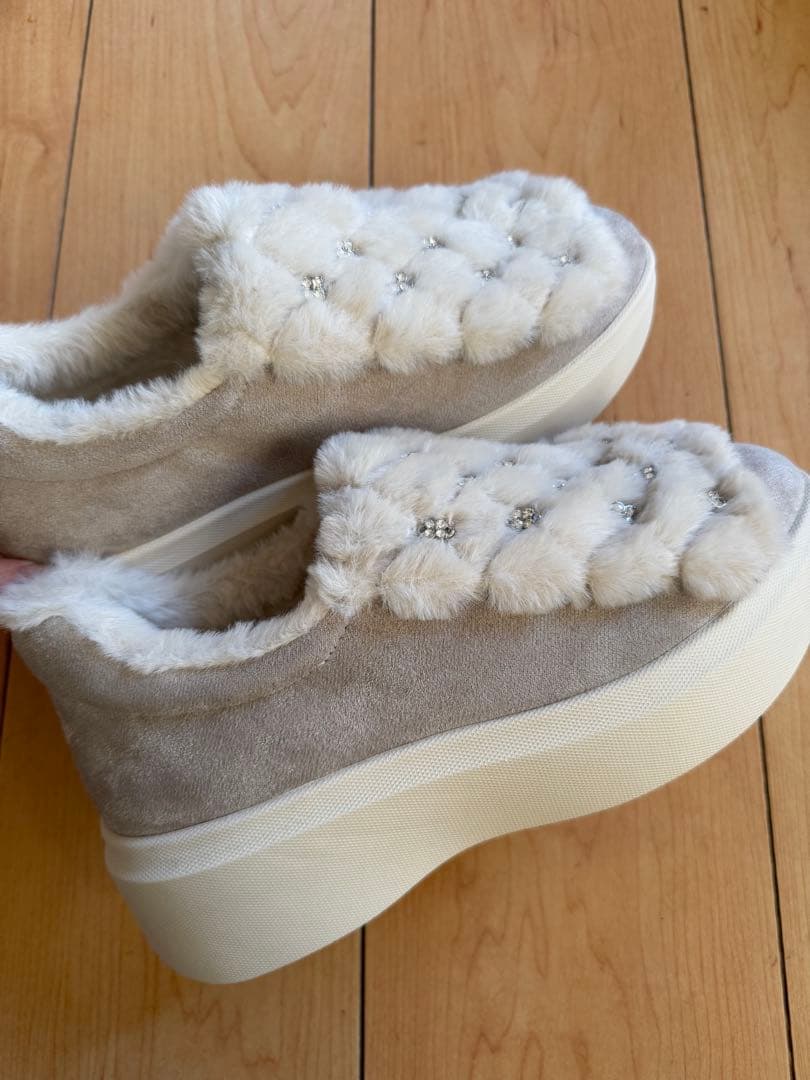 ANTEPRIMA（アンテプリマ） ボアモチーフスリッポンスニーカー